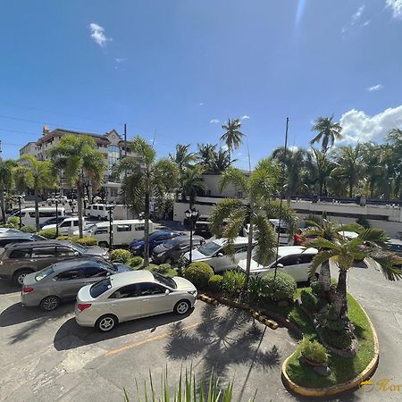 Hotel Del Rio Илоило Экстерьер фото