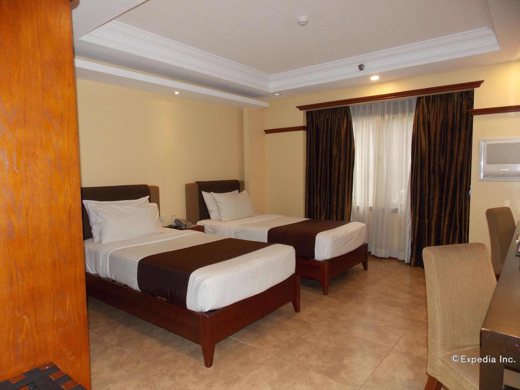 Hotel Del Rio Илоило Экстерьер фото
