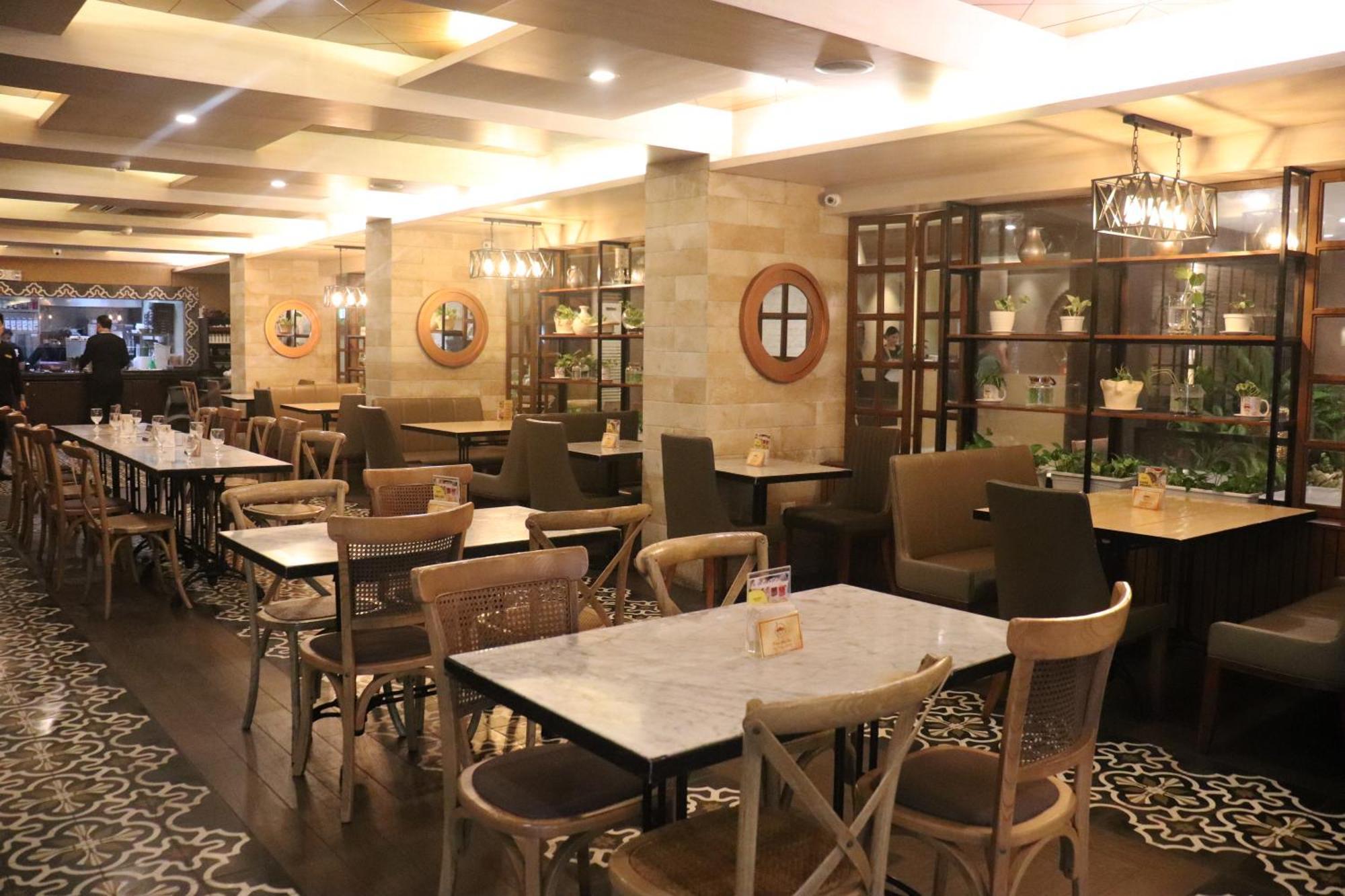 Hotel Del Rio Илоило Экстерьер фото