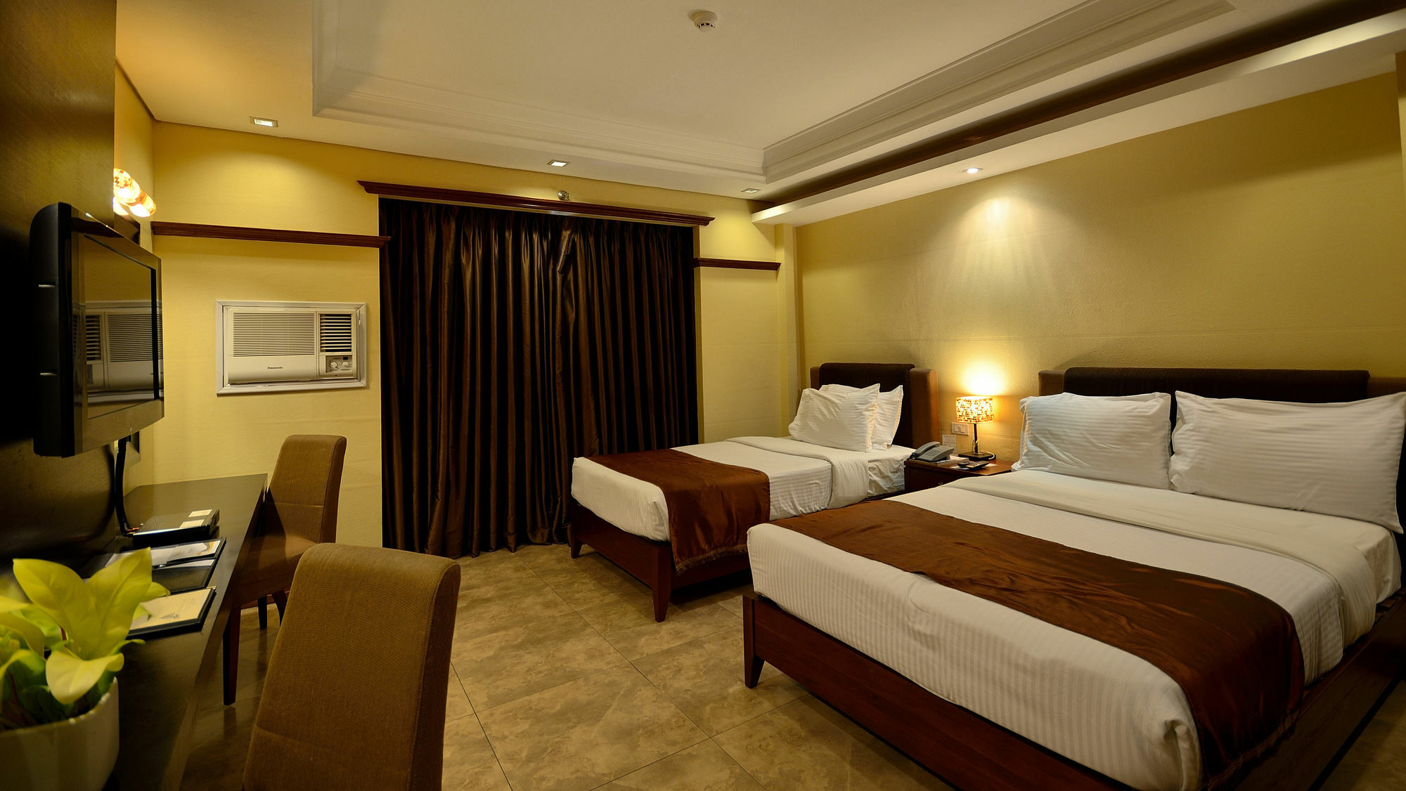 Hotel Del Rio Илоило Экстерьер фото
