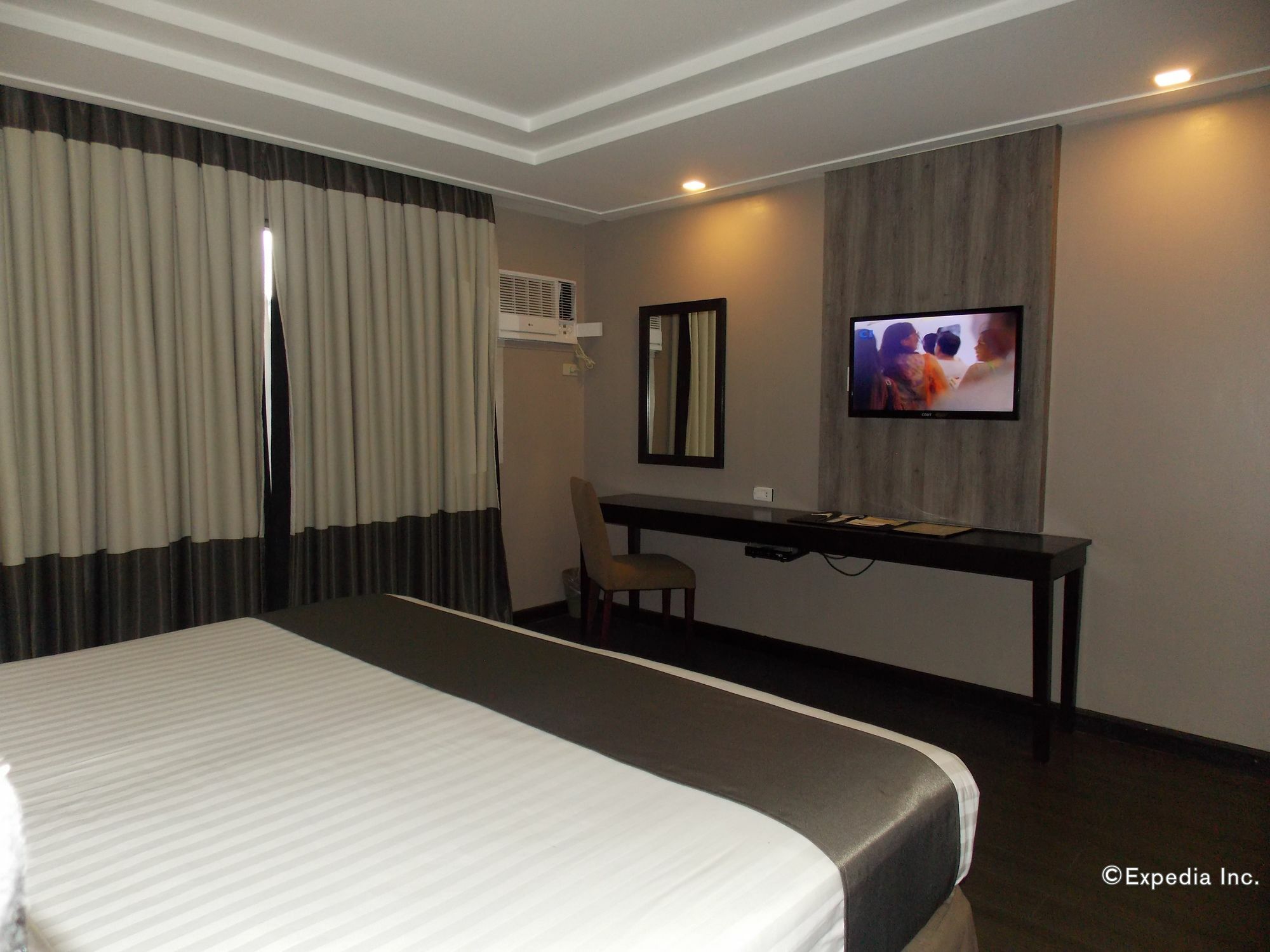 Hotel Del Rio Илоило Экстерьер фото